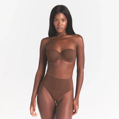 SMOOTHING INTIMATES STRAPLESS BRA | JASPER