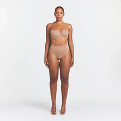 SMOOTHING INTIMATES STRAPLESS BRA | SIENNA