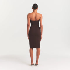 THE ESSENTIAL COLLECTION STRAPLESS MIDI DRESS | ESPRESSO