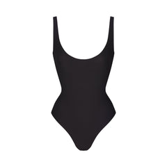 SKIMS BODY SCOOP LOW BACK THONG BODYSUIT | ONYX