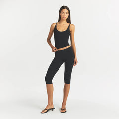 SMOOTH LAYERS SCOOP NECK CAMI | OBSIDIAN