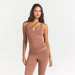 SMOOTH LAYERS ONE SHOULDER TOP | NUTMEG