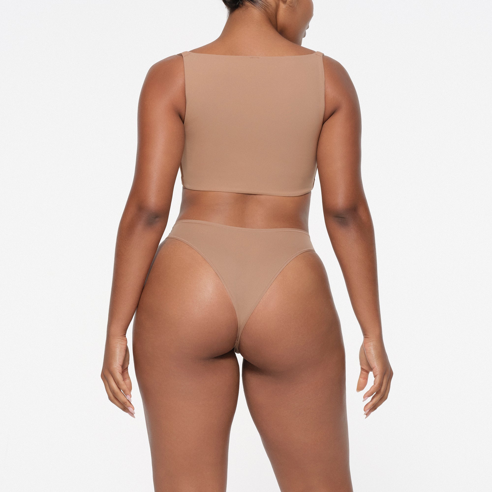 FITS EVERYBODY BACK SMOOTHING FULL COVERAGE BRA | SIENNA