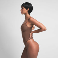 SEAMLESS SCULPT THONG BODYSUIT | JASPER