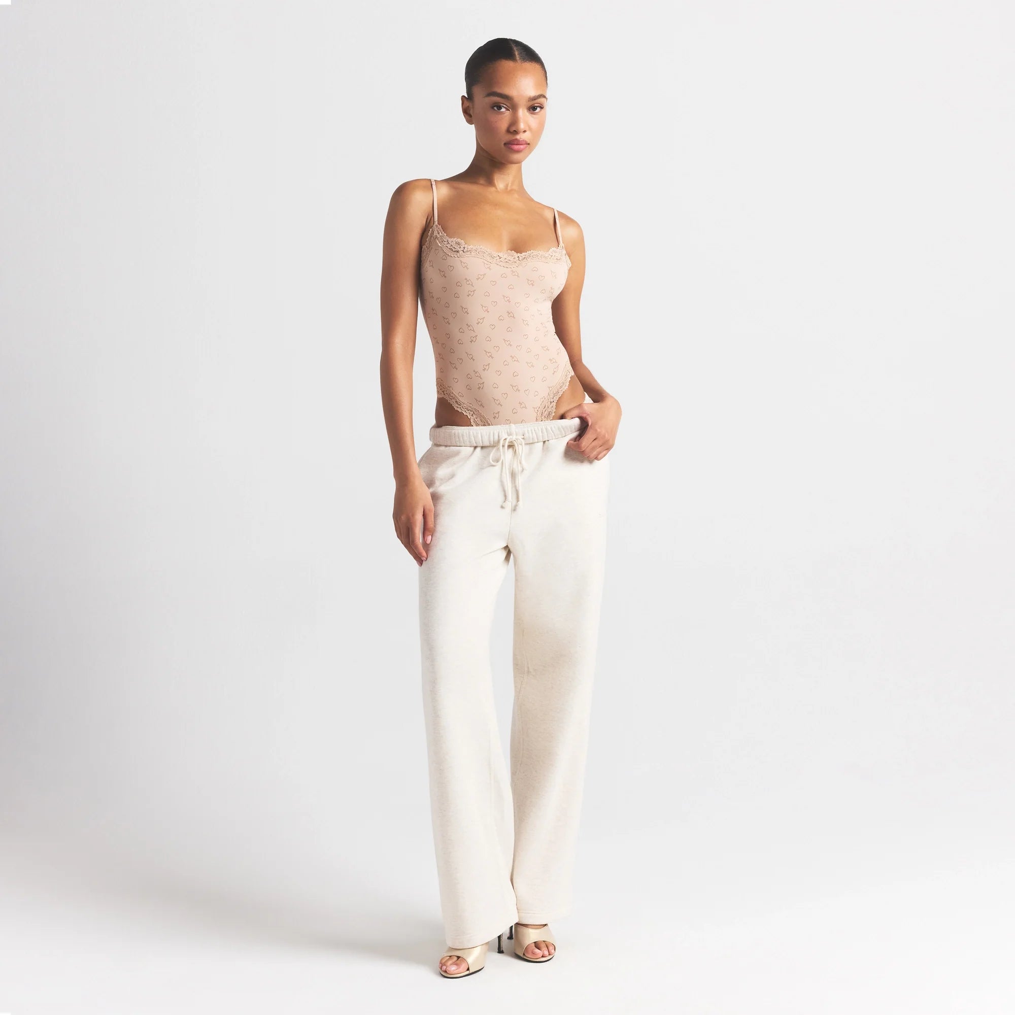 FITS EVERYBODY LACE CAMI BODYSUIT | MICA SKETCHED HEARTS