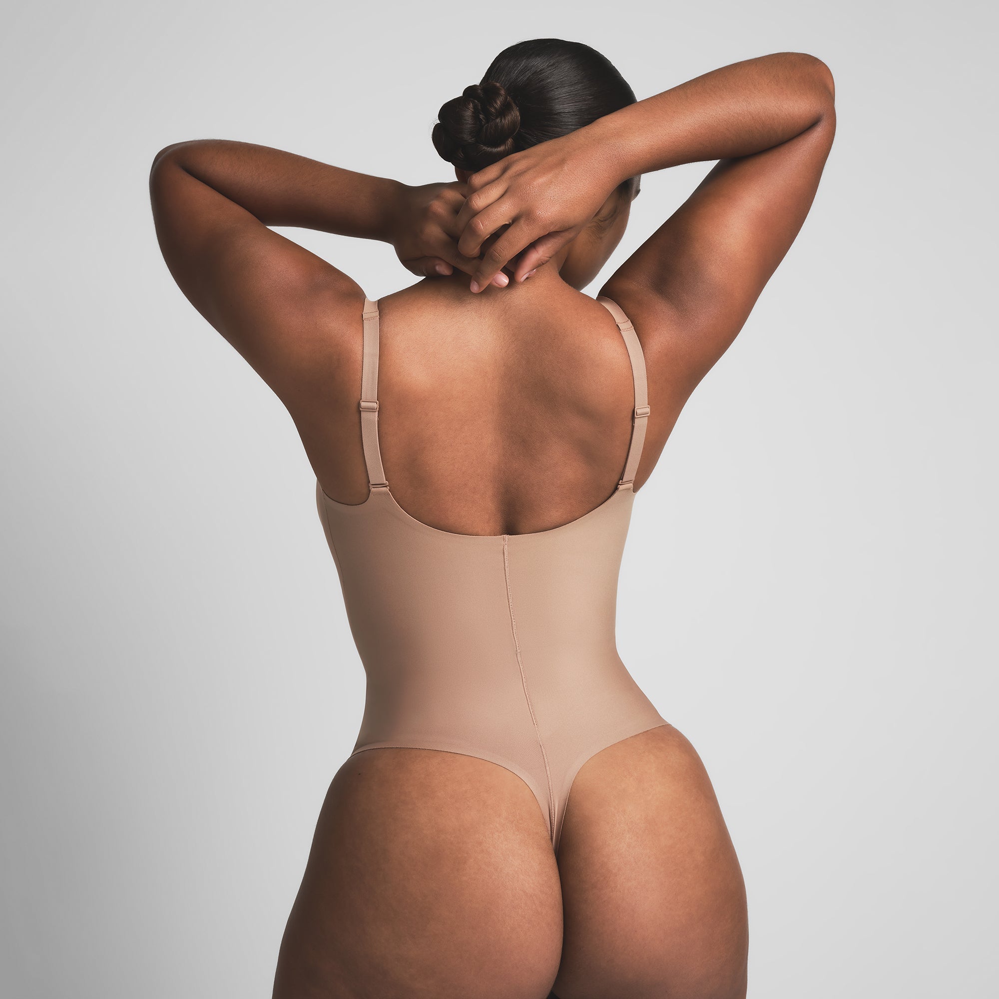 SKIMS BODY CORE SCULPT PLUNGE THONG BODYSUIT | SIENNA