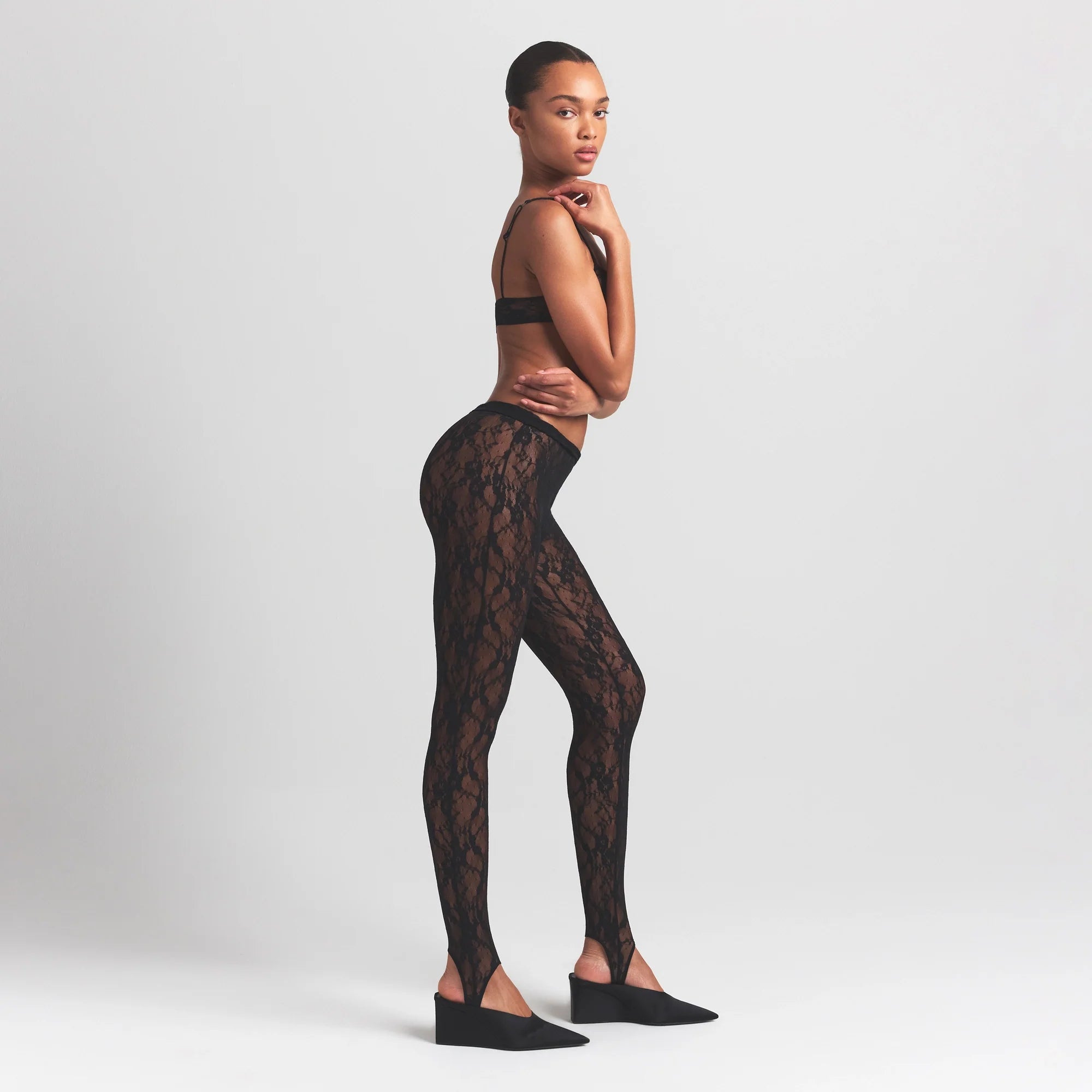 STRETCH LACE STIRRUP LEGGING | SOOT