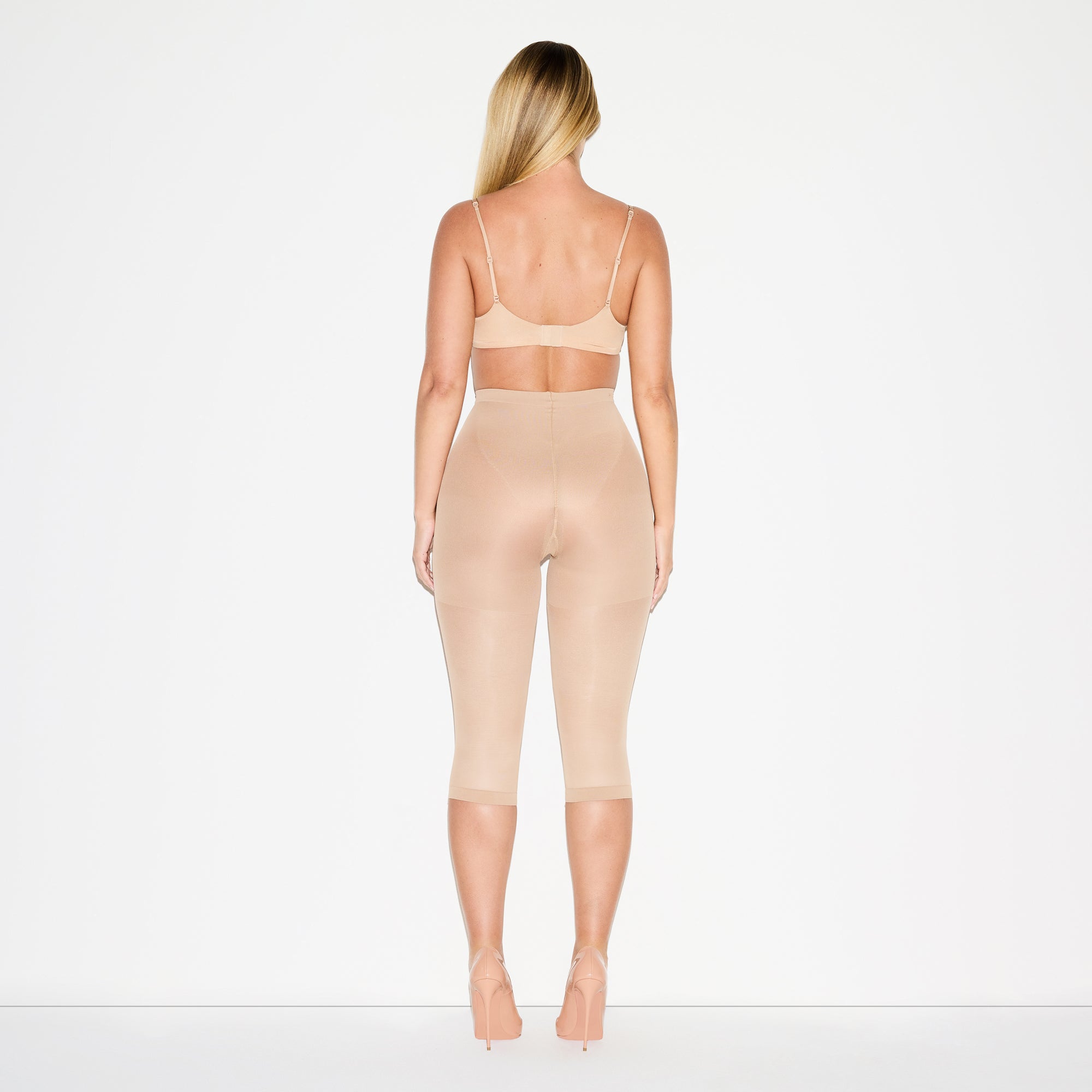 HOSIERY SHAPING CAPRI TIGHTS | CLAY