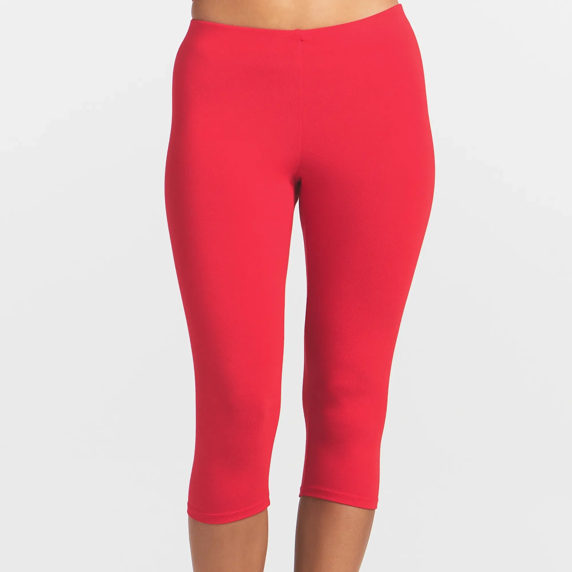 SMOOTH LAYERS HIGH-WAISTED CAPRI | CARMINE