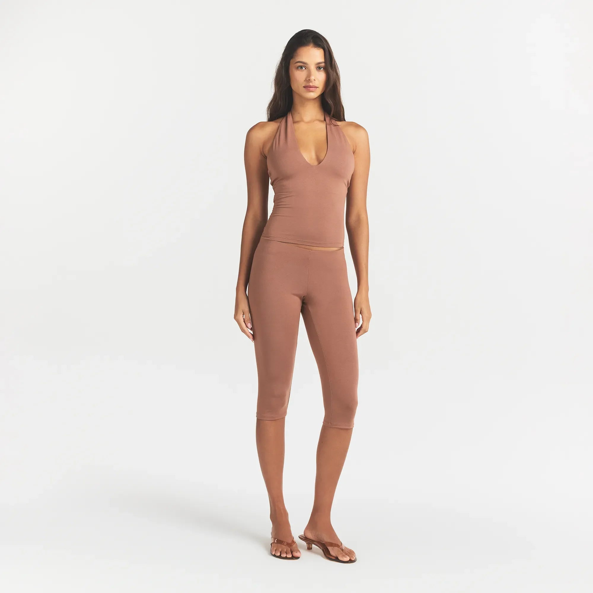 SMOOTH LAYERS HIGH-WAISTED CAPRI | NUTMEG