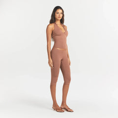 SMOOTH LAYERS HIGH-WAISTED CAPRI | NUTMEG