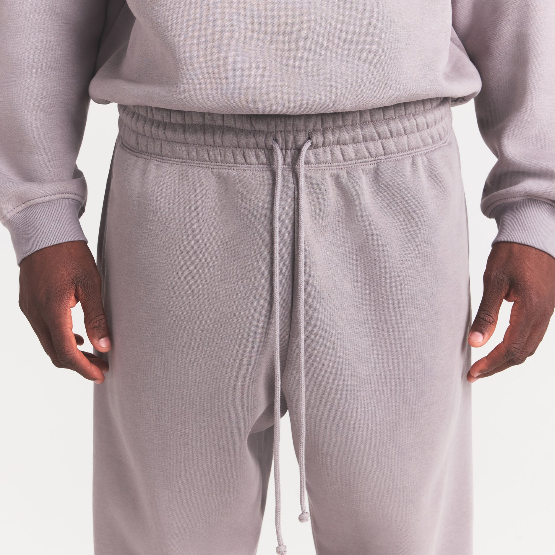 FLEECE LOUNGE MENS TAPERED JOGGER | SHADOW