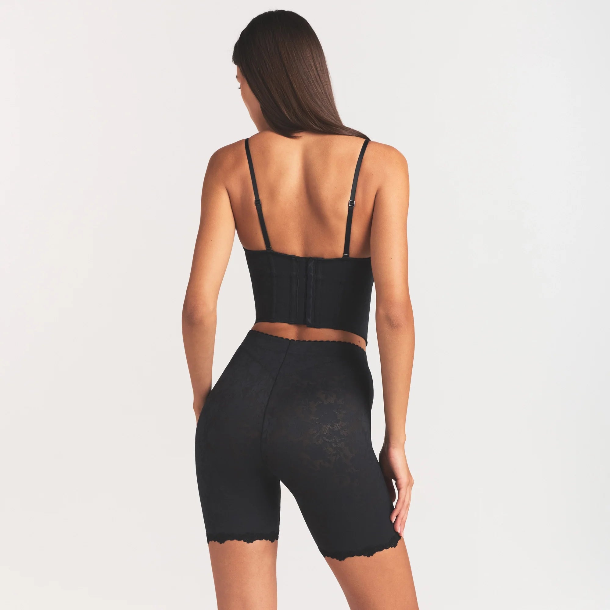 LACE SHAPEWEAR SHORT | ONYX
