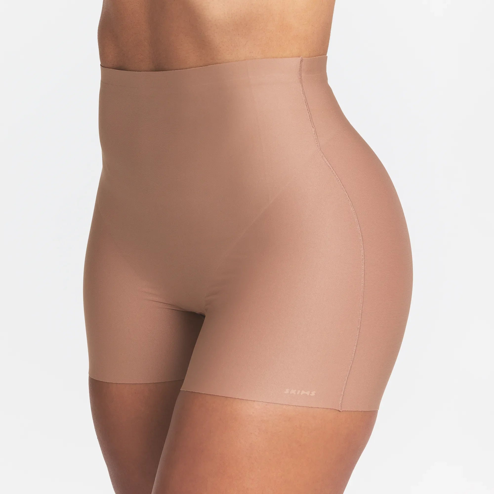 SKIMS BODY CORE SCULPT SHORTIE | SIENNA