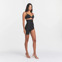SKIMS BODY LEFT LEG SOLUTION SHORT | ONYX