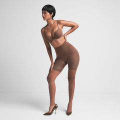 SEAMLESS SCULPT MID THIGH SHORT | JASPER