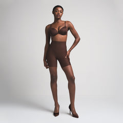 SKIMS BODY CORE SCULPT MID RISE SHORT | COCOA