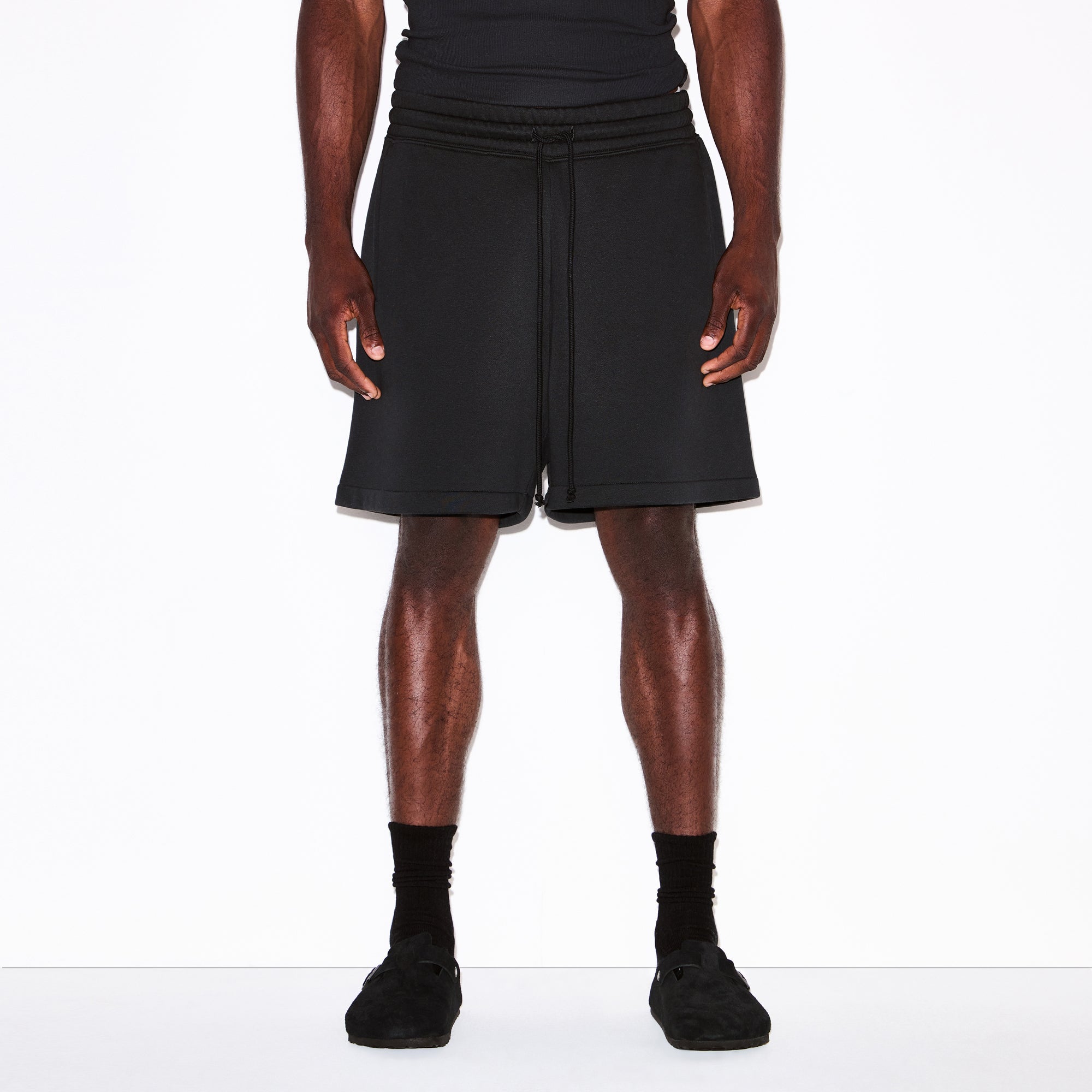 FLEECE LOUNGE MENS RELAXED SHORT | WASHED ONYX
