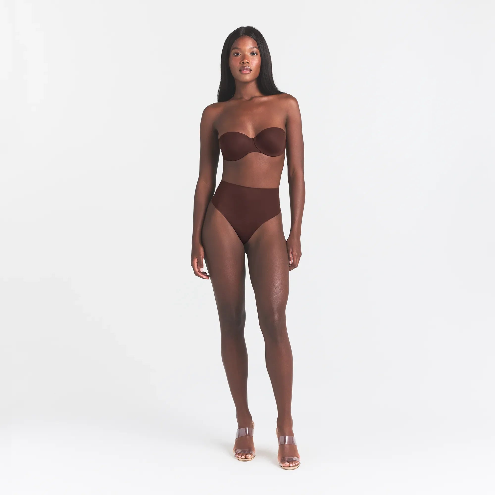 SMOOTHING INTIMATES STRAPLESS BRA | COCOA