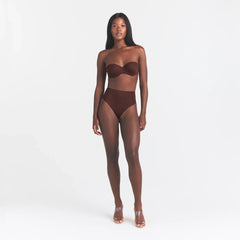 SMOOTHING INTIMATES STRAPLESS BRA | COCOA
