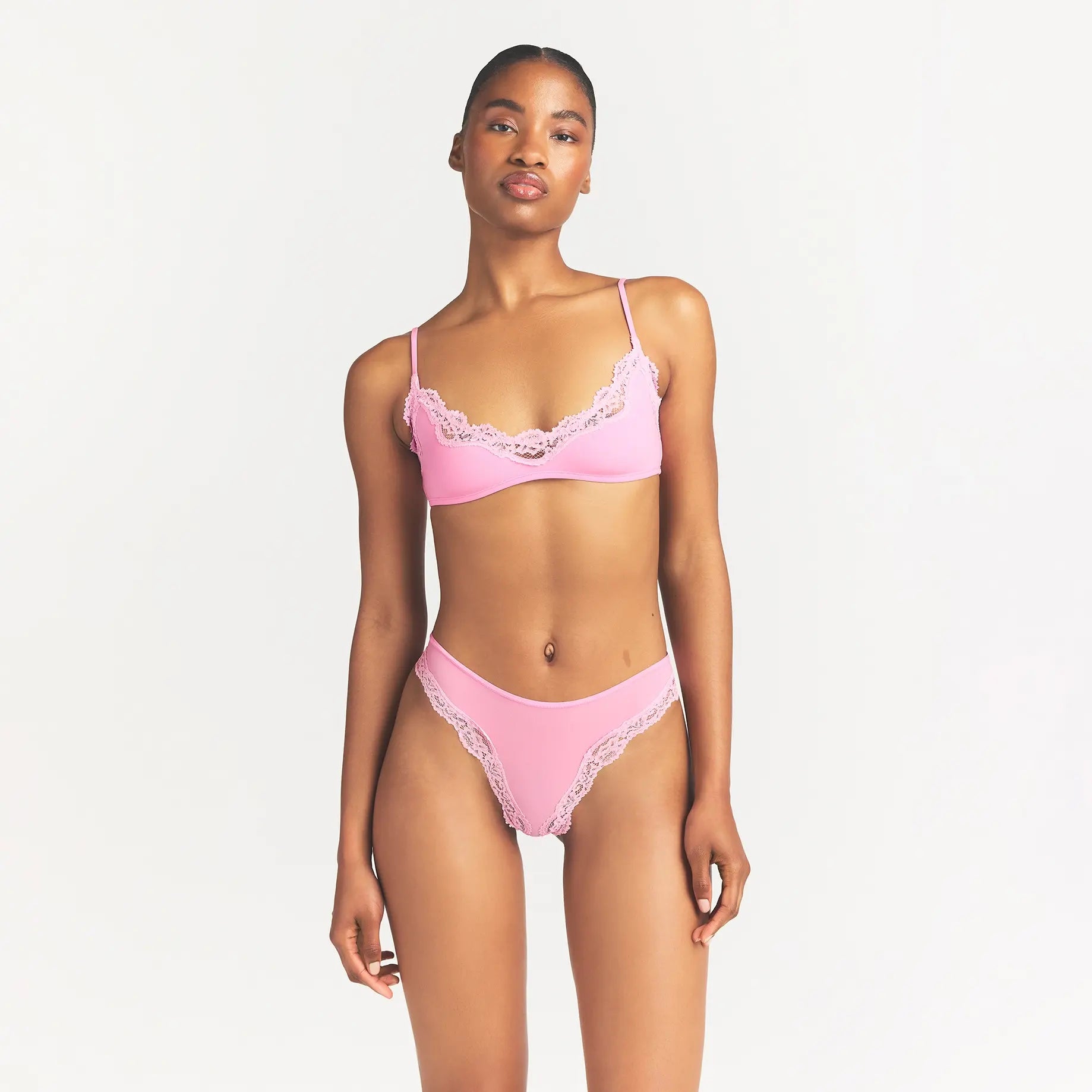 FITS EVERYBODY LACE SCOOP BRALETTE | BUBBLE GUM TONAL