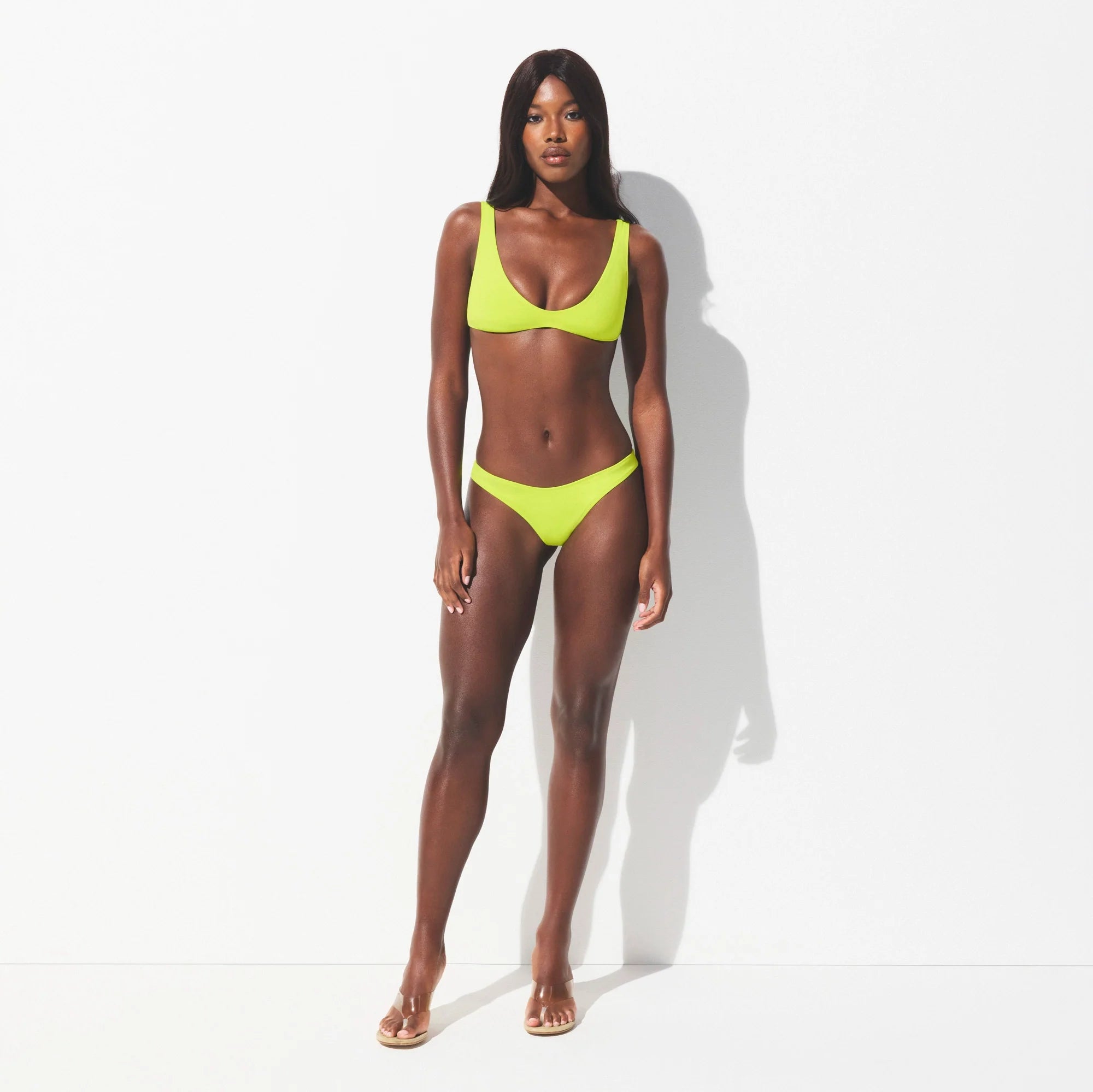 SIGNATURE SWIM PLUNGE BIKINI TOP | SPHENE