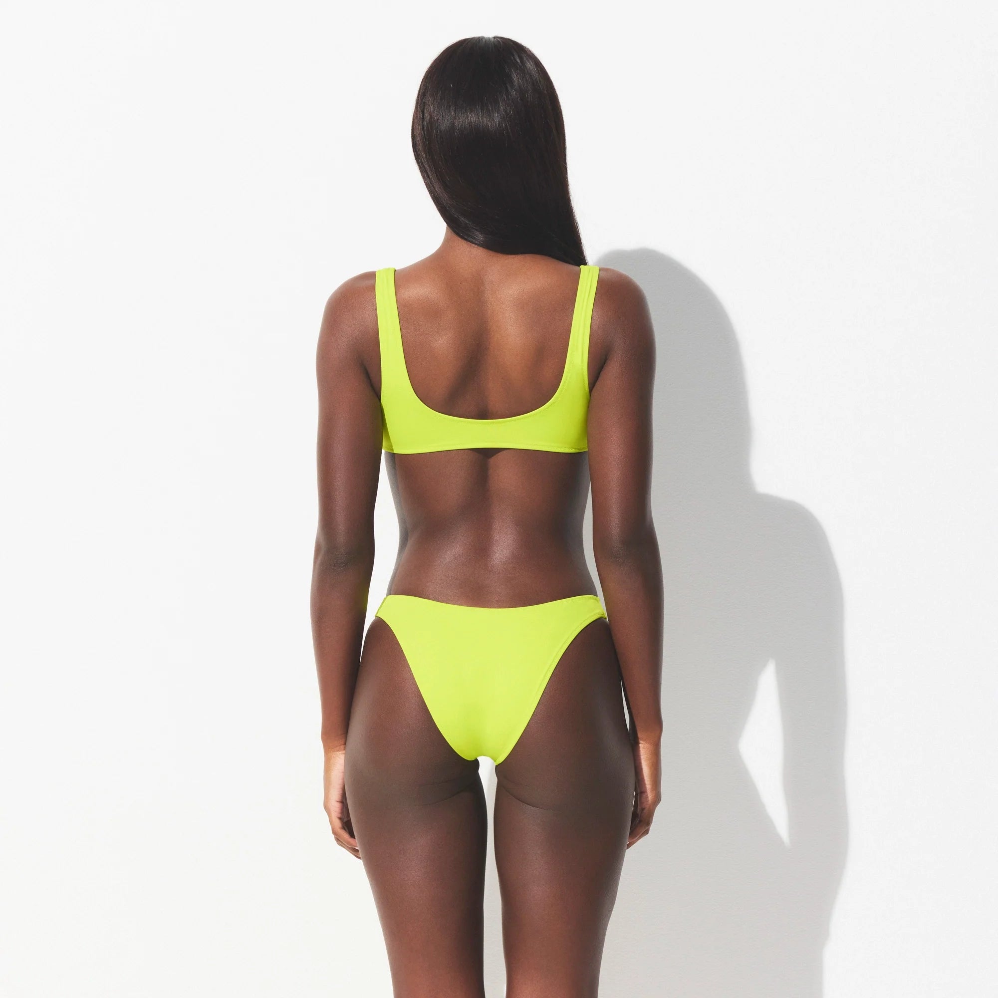 SIGNATURE SWIM PLUNGE BIKINI TOP | SPHENE