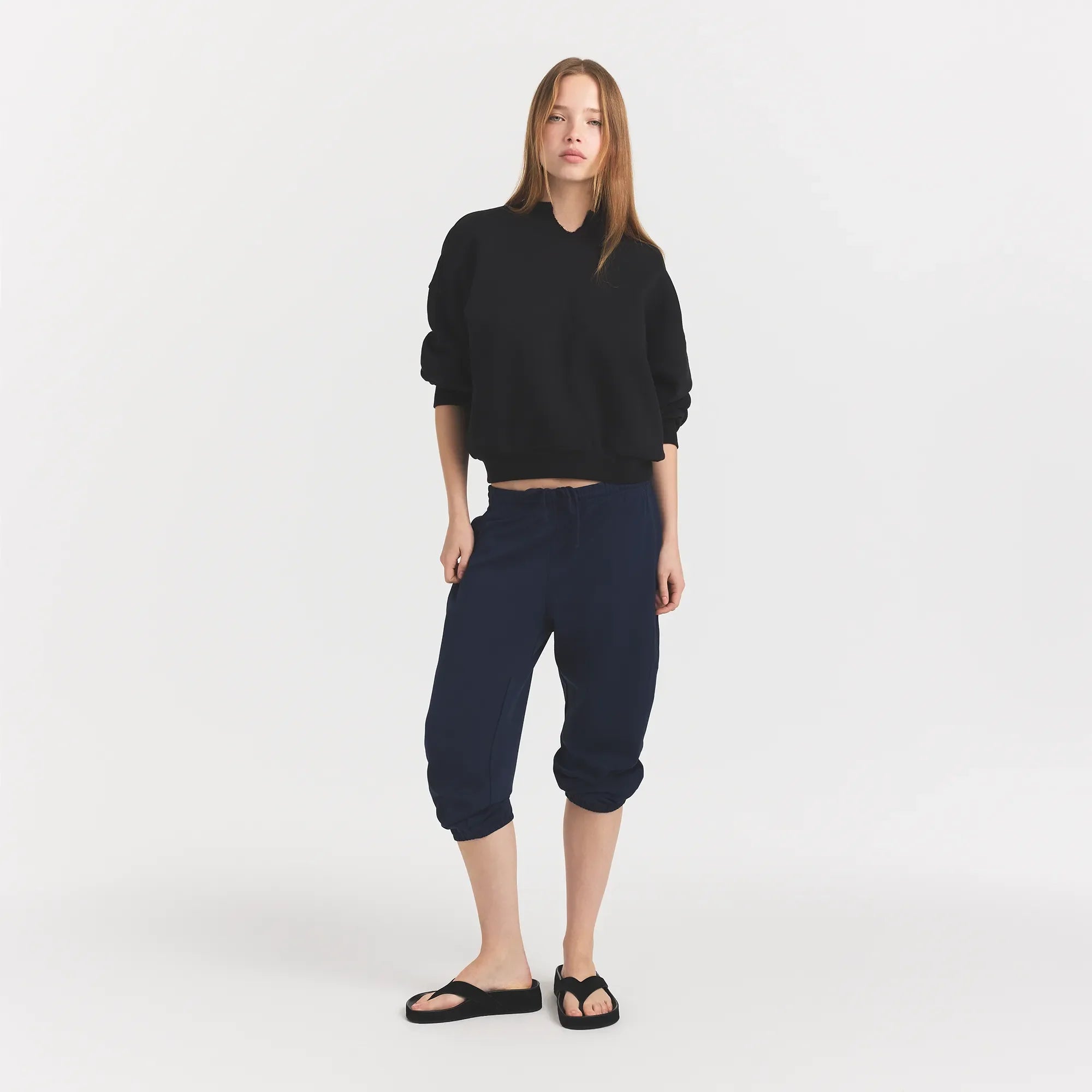 HEAVYWEIGHT CREPE CROPPED JOGGER | NAVY