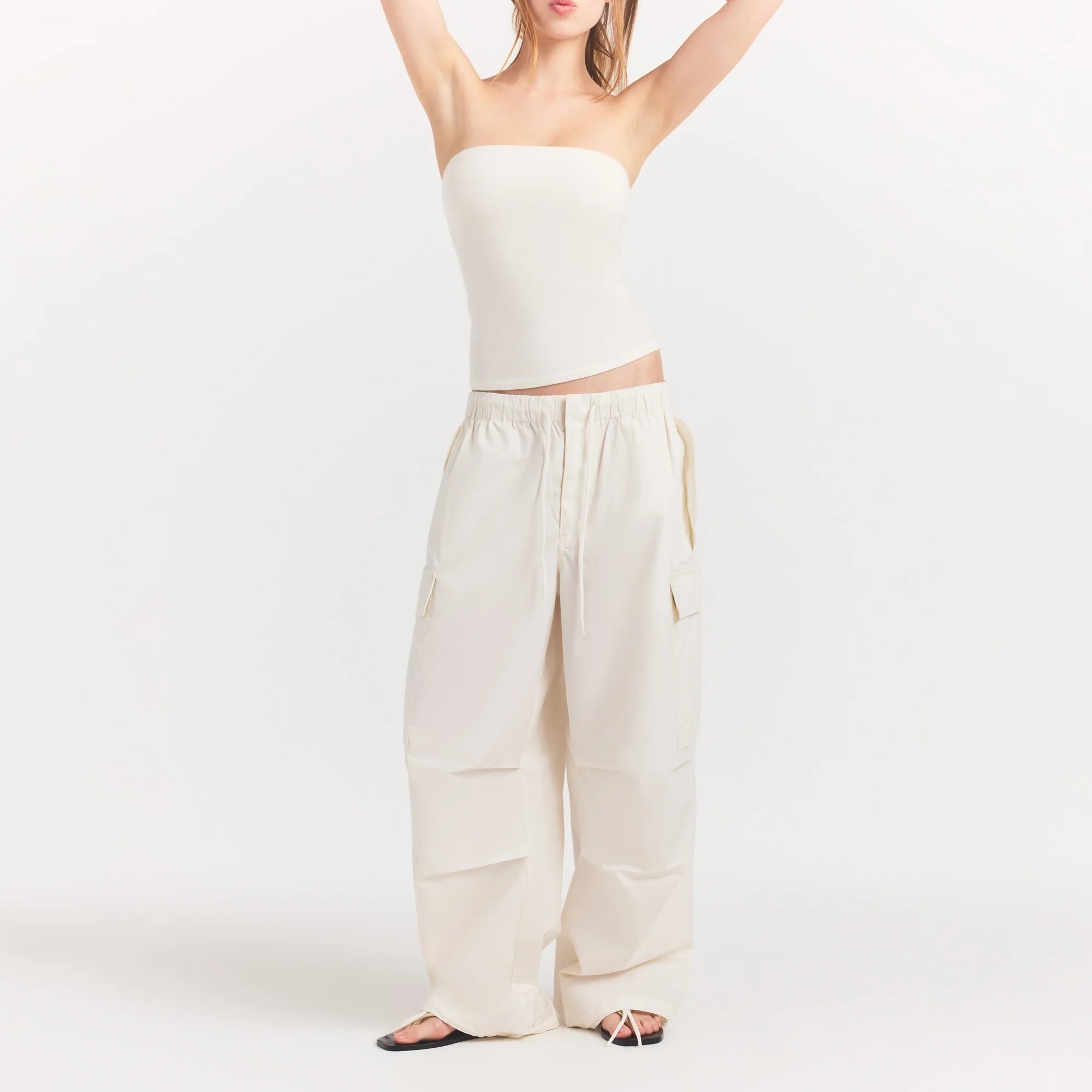 WOVEN COTTON OVERSIZED LOW RISE CARGO PANT | EGRET