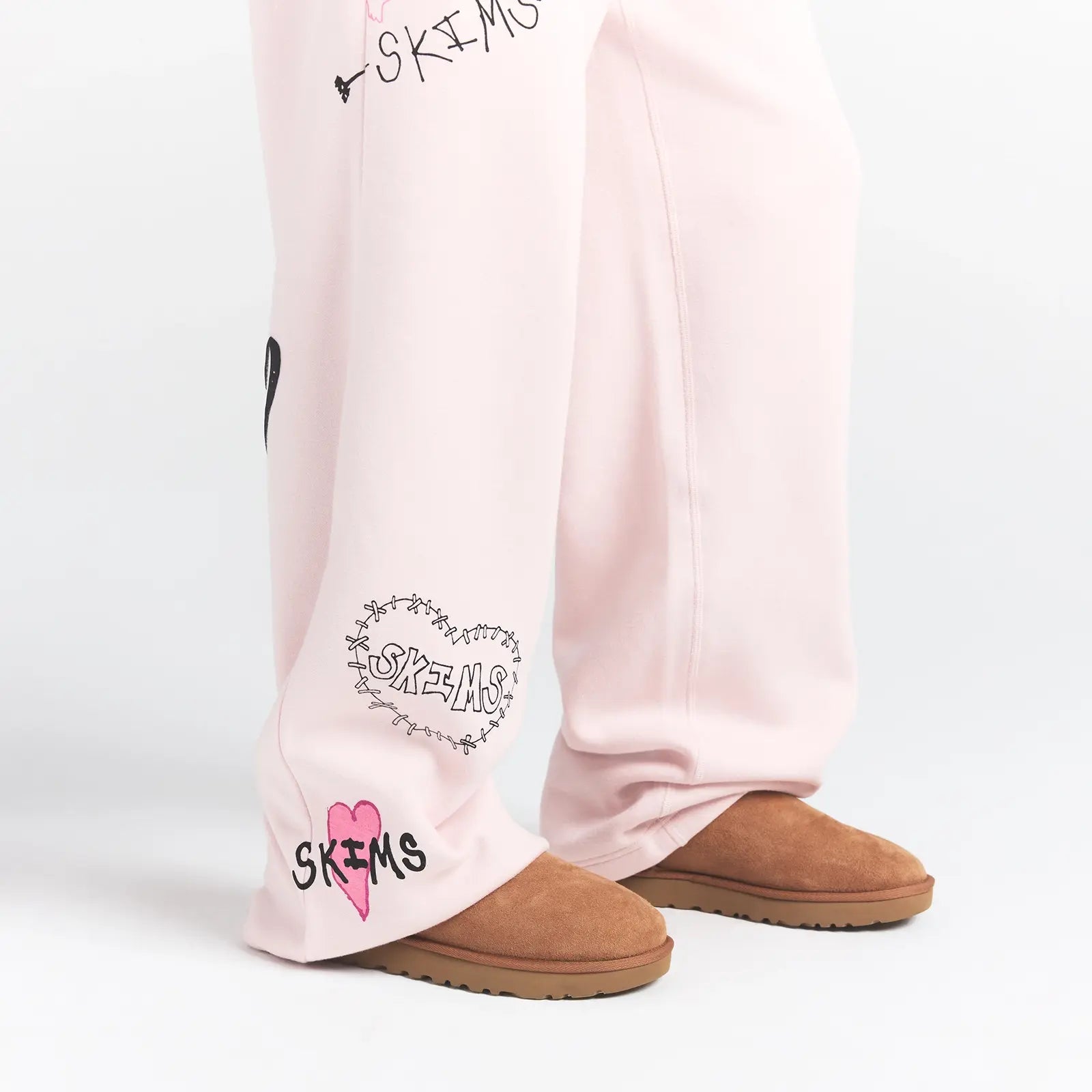 COTTON FLEECE CLASSIC STRAIGHT LEG PANT | BARELY PINK ANGEL SKETCH