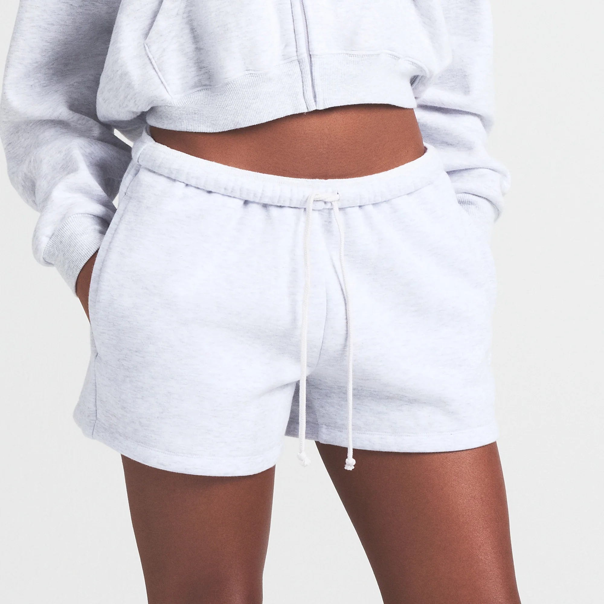 COTTON FLEECE CLASSIC SHORT | LIGHT HEATHER GREY