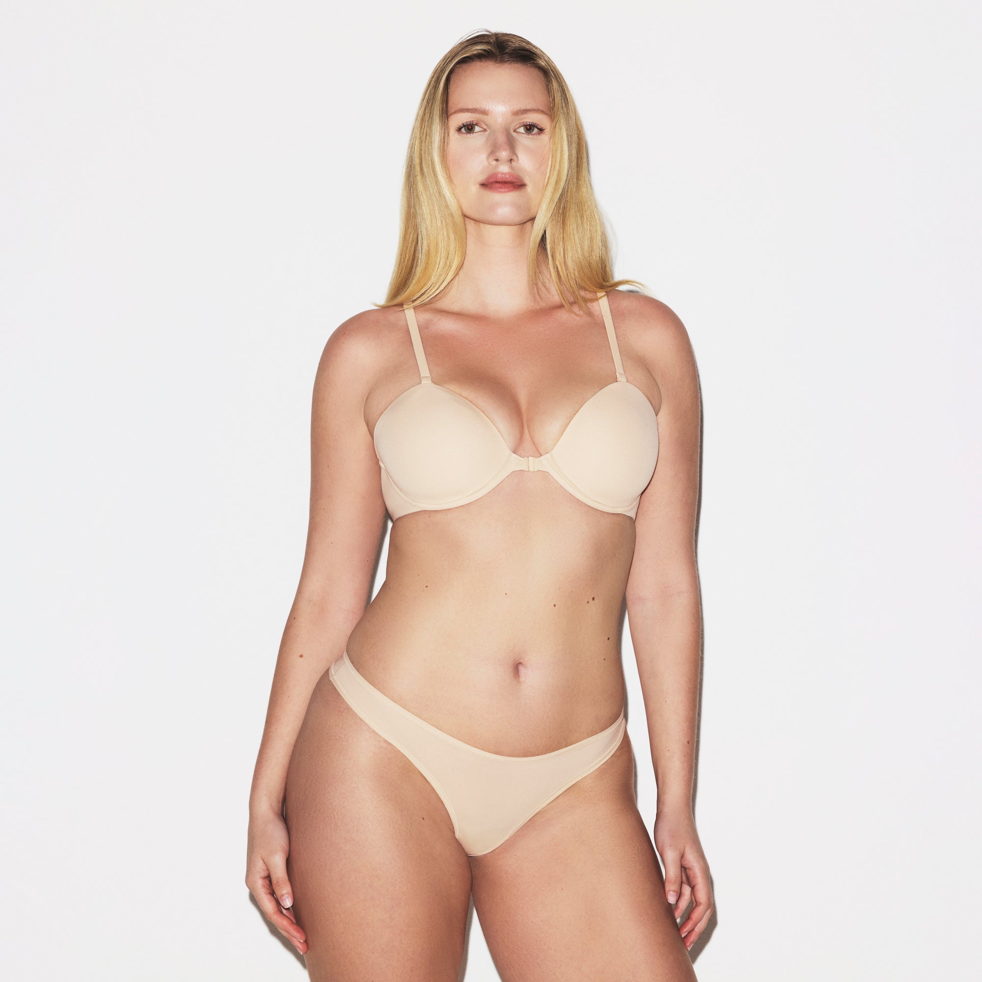 FITS EVERYBODY RACERBACK DEMI BRA | SAND