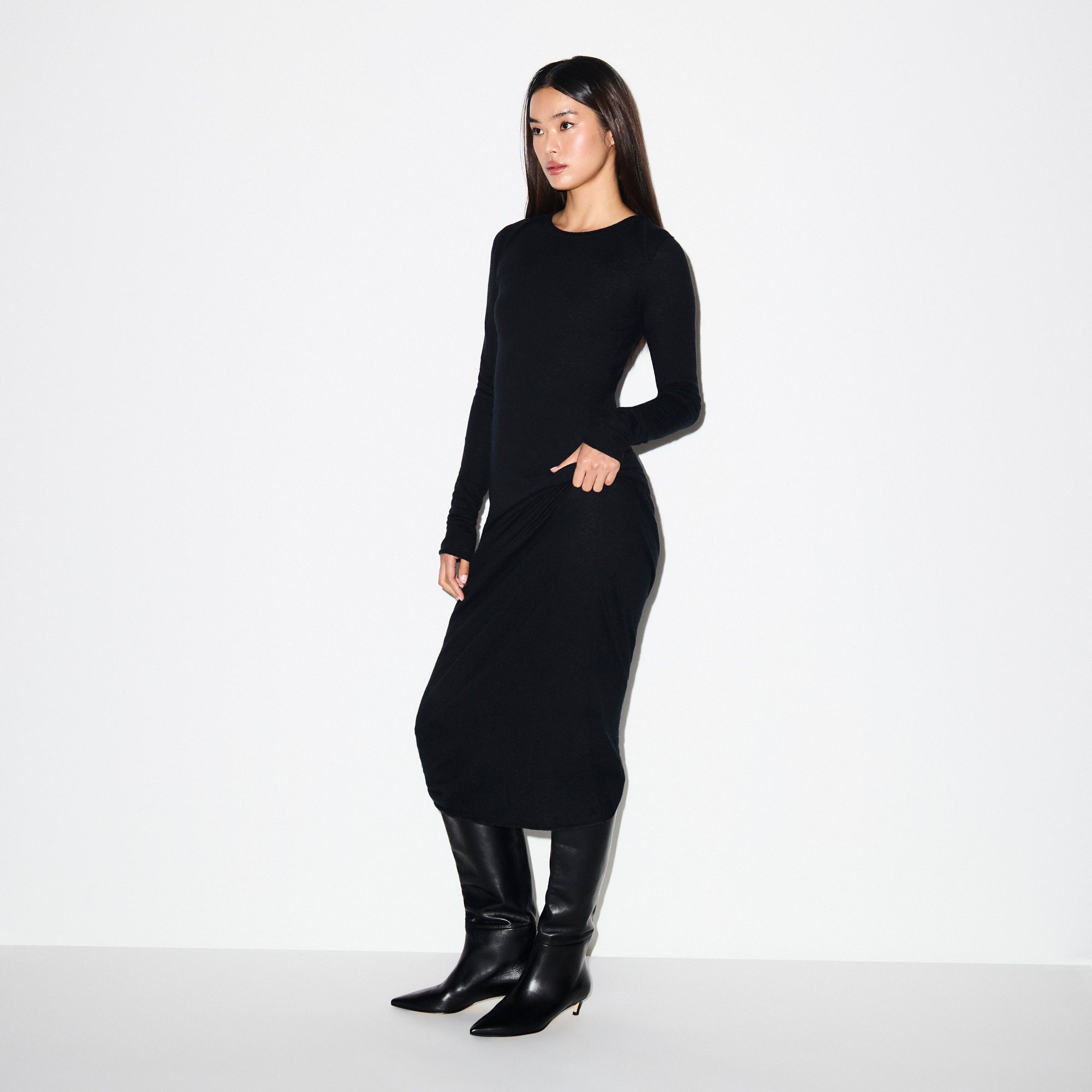 FEATHERWEIGHT CASHMERE LONG DRESS | ONYX