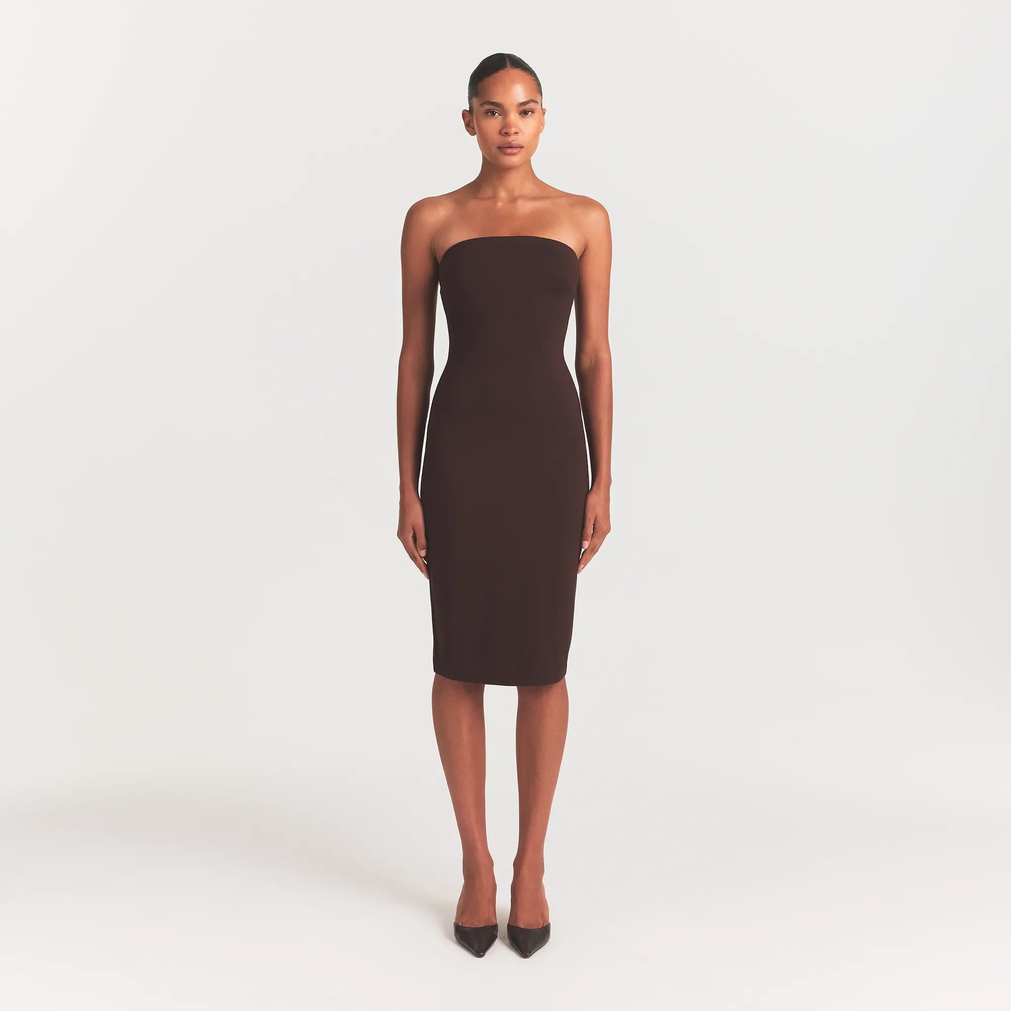 THE ESSENTIAL COLLECTION STRAPLESS MIDI DRESS | ESPRESSO