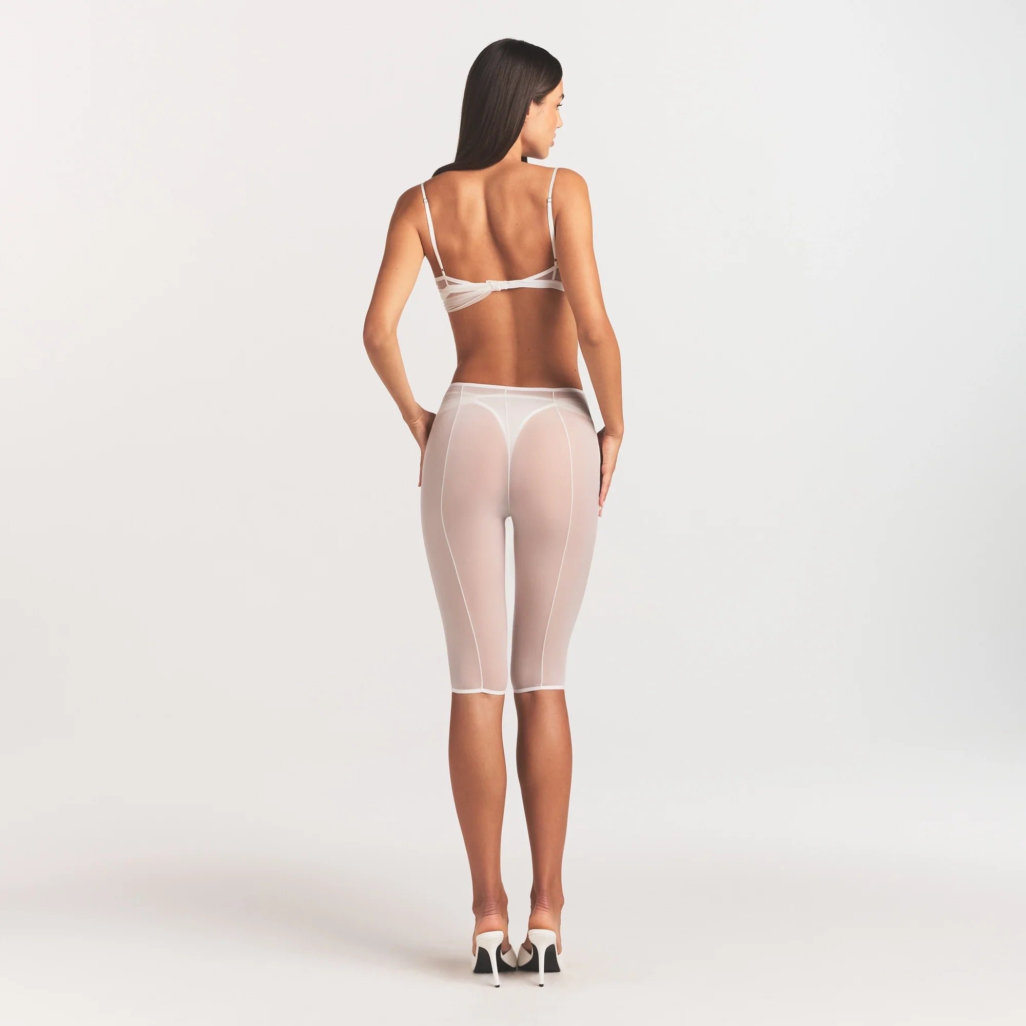 ULTRA FINE MESH DRAPED CAPRI | IVORY