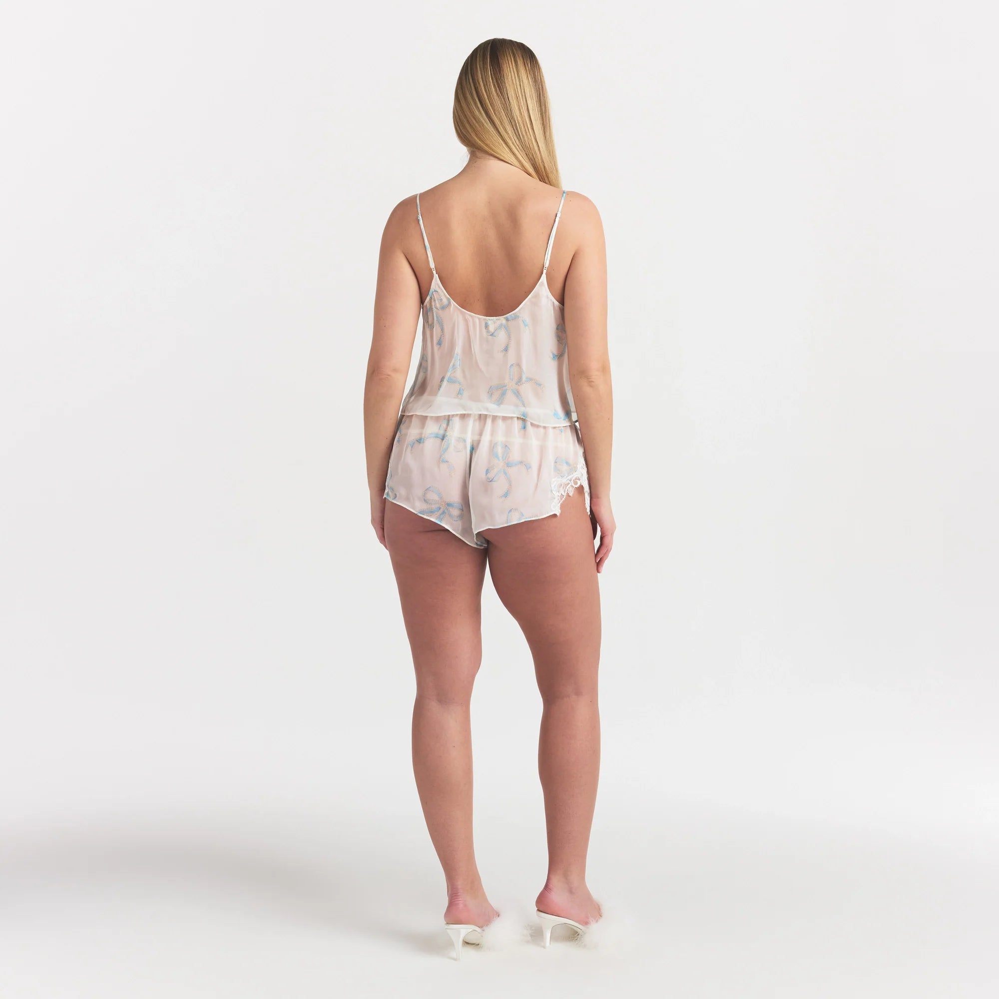 SKIMS ROMANCE CAMI AND SHORT SET | IVORY PEARL BOWS PRINT