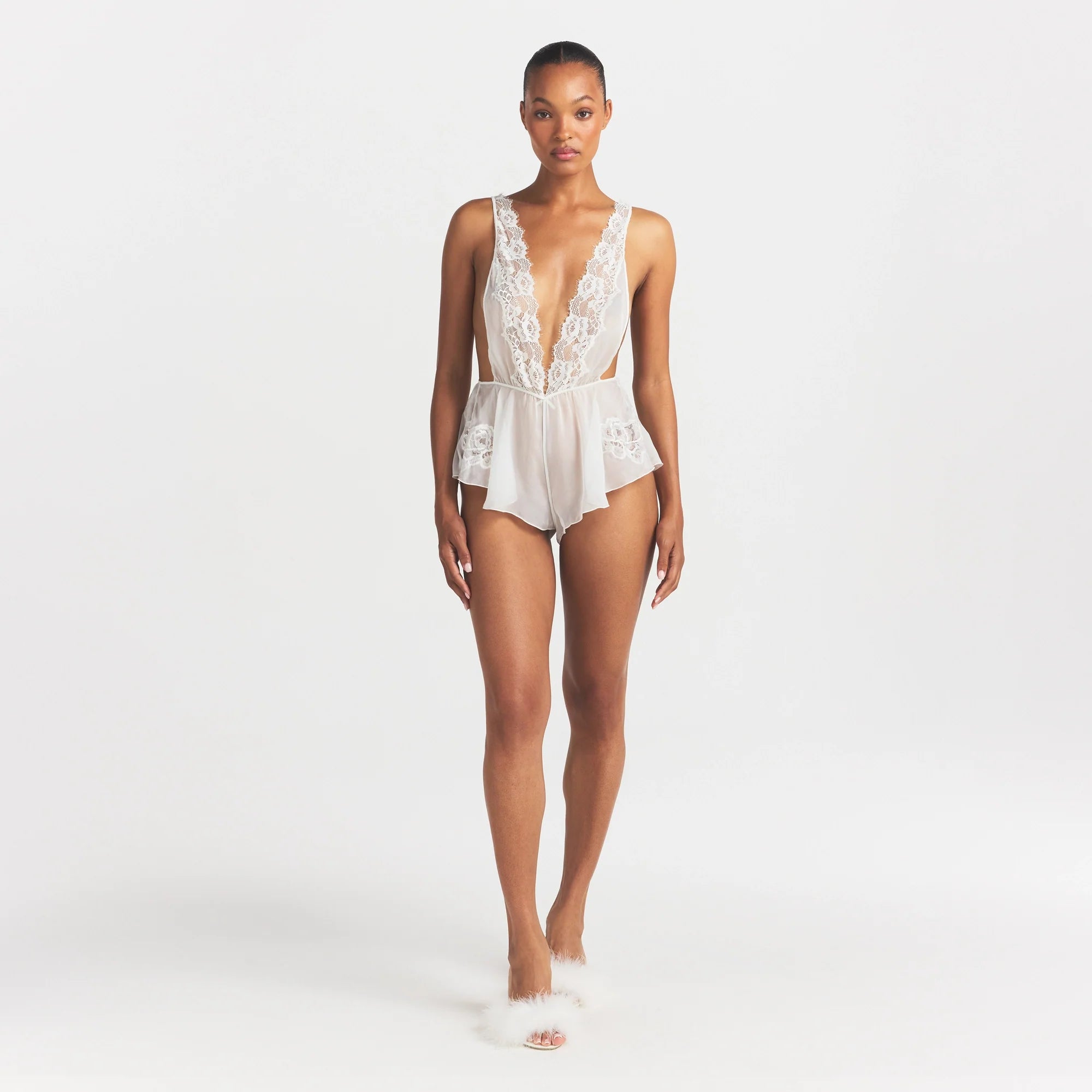 SKIMS ROMANCE PLUNGE TEDDY | IVORY