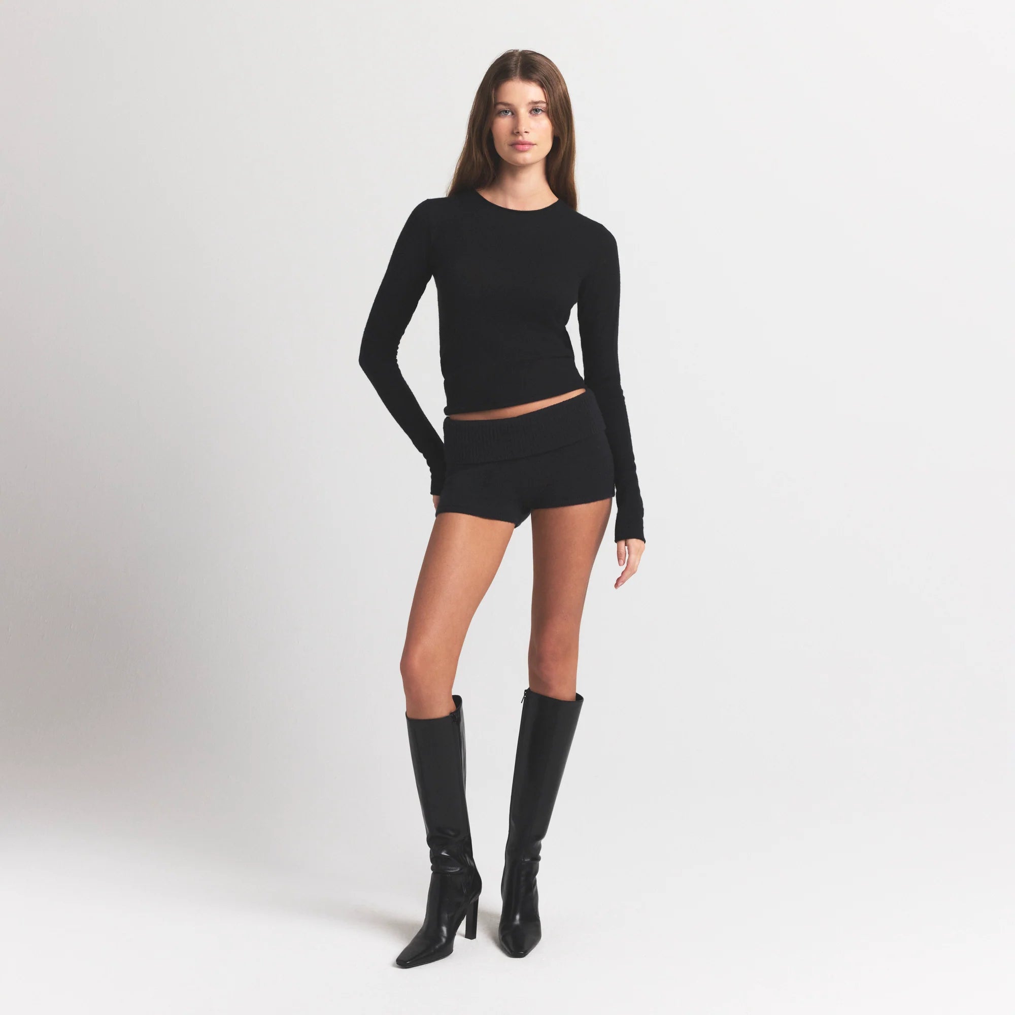 FEATHERWEIGHT CASHMERE LONG SLEEVE TOP | ONYX