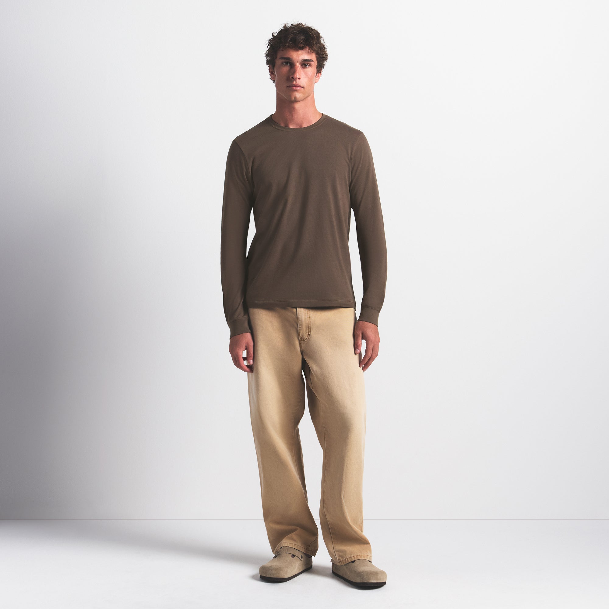 SKIMS COTTON MENS CLASSIC LONG SLEEVE T-SHIRT | DRIFTWOOD