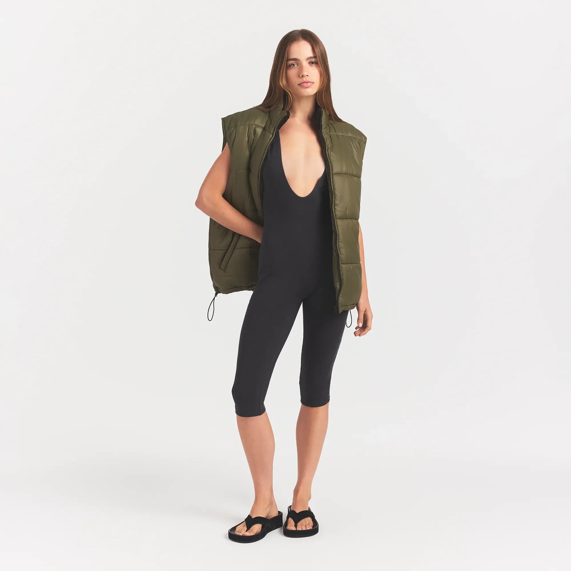 LIGHTWEIGHT PUFFER OVERSIZED VEST | OLIVE