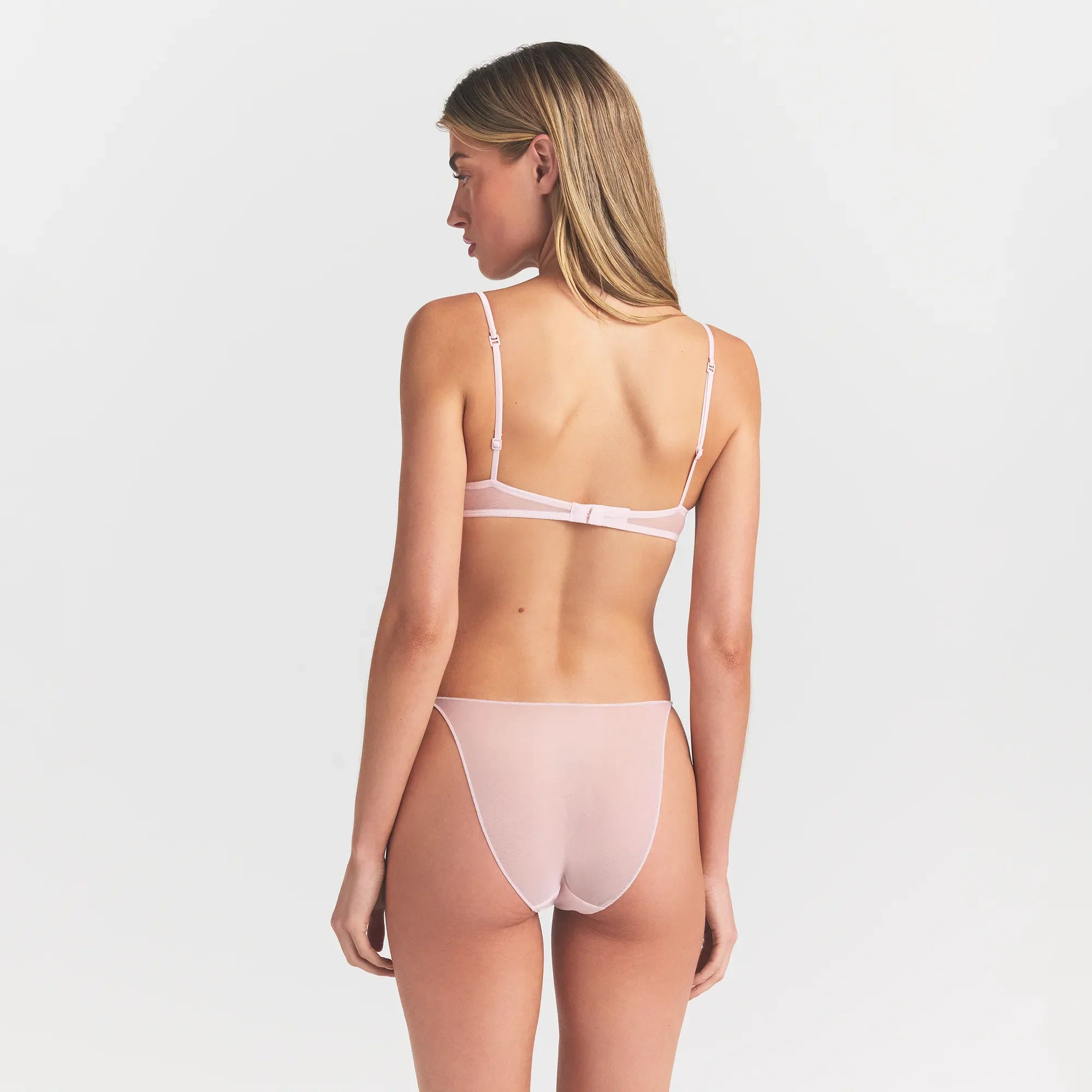 INVISIBLE PLUNGE BRA | BARELY PINK
