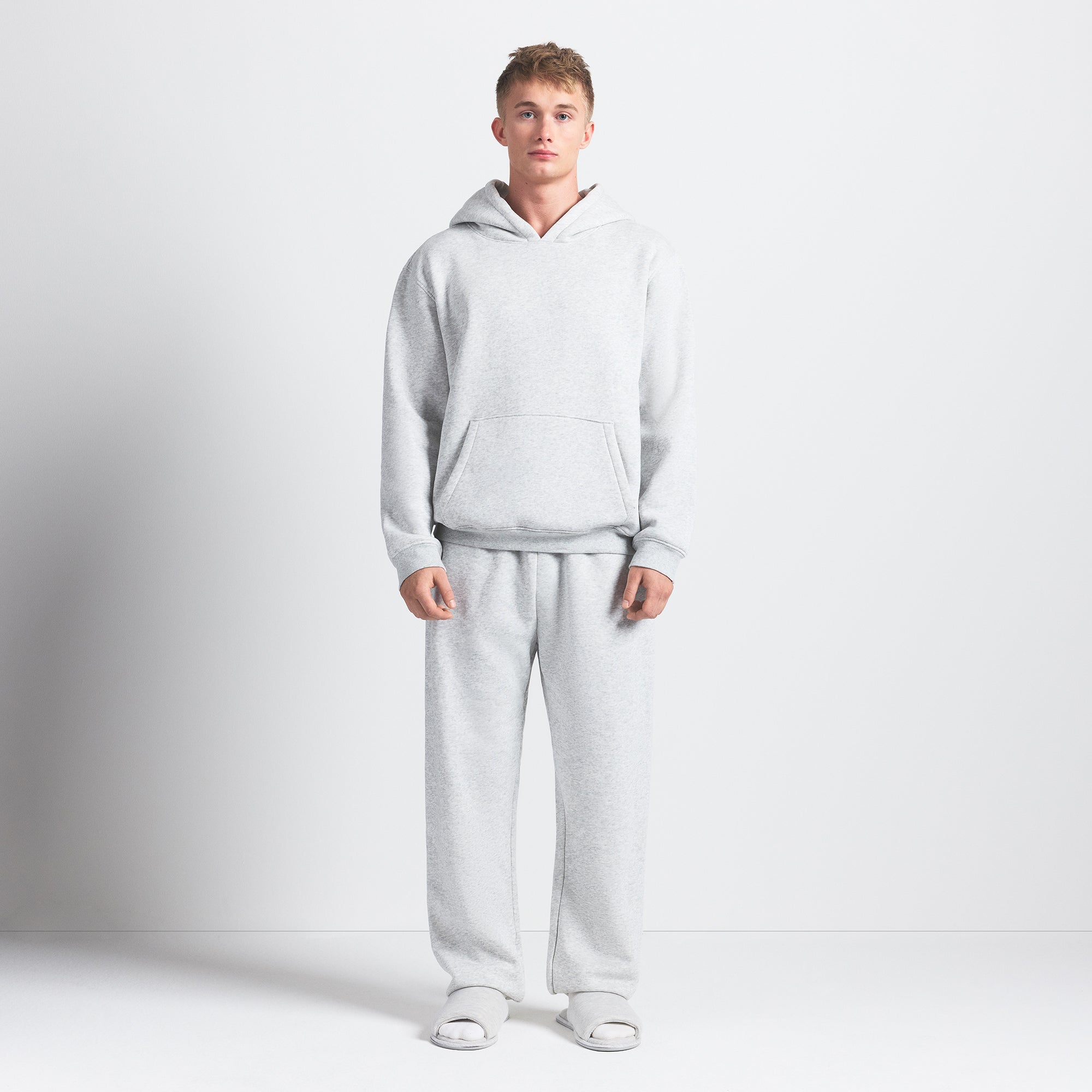 FLEECE LOUNGE MENS RELAXED HOODIE | LIGHT HEATHER GREY
