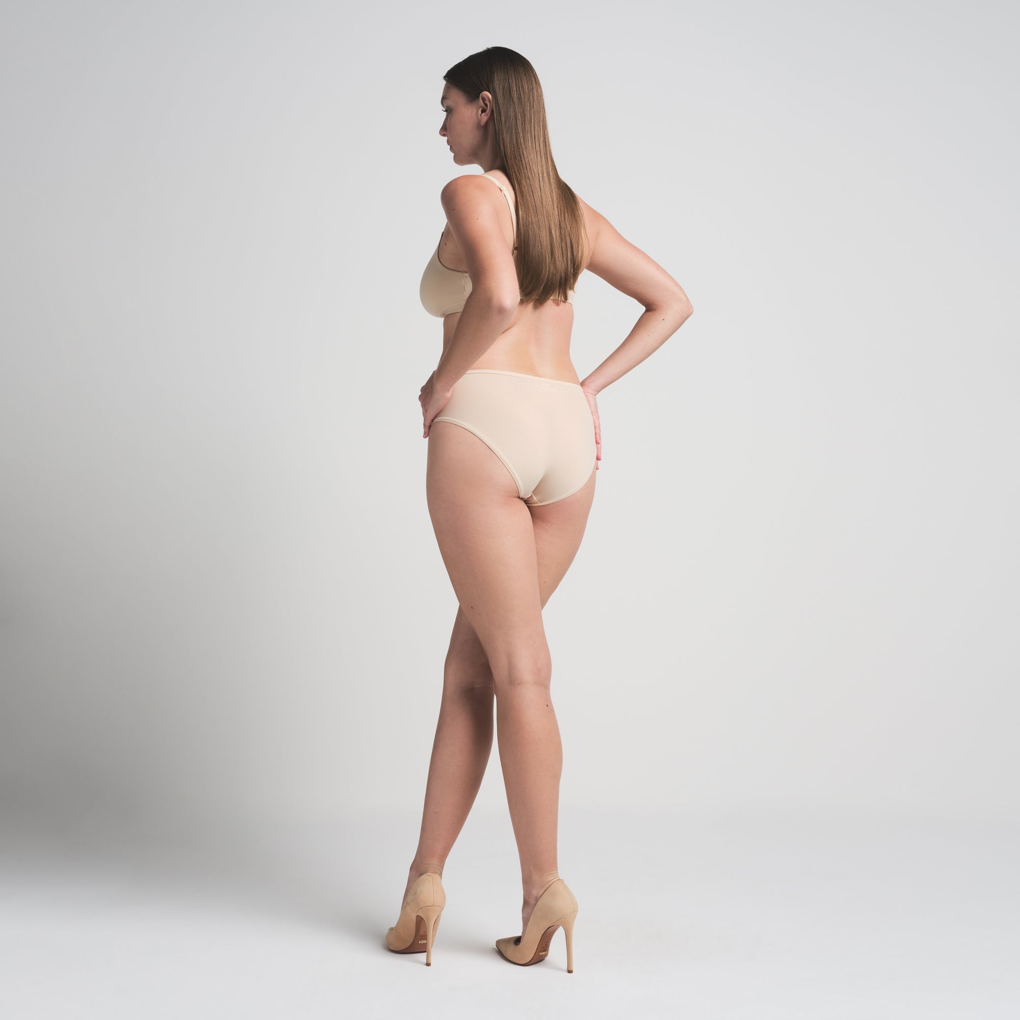 FITS EVERYBODY BRIEF | SAND