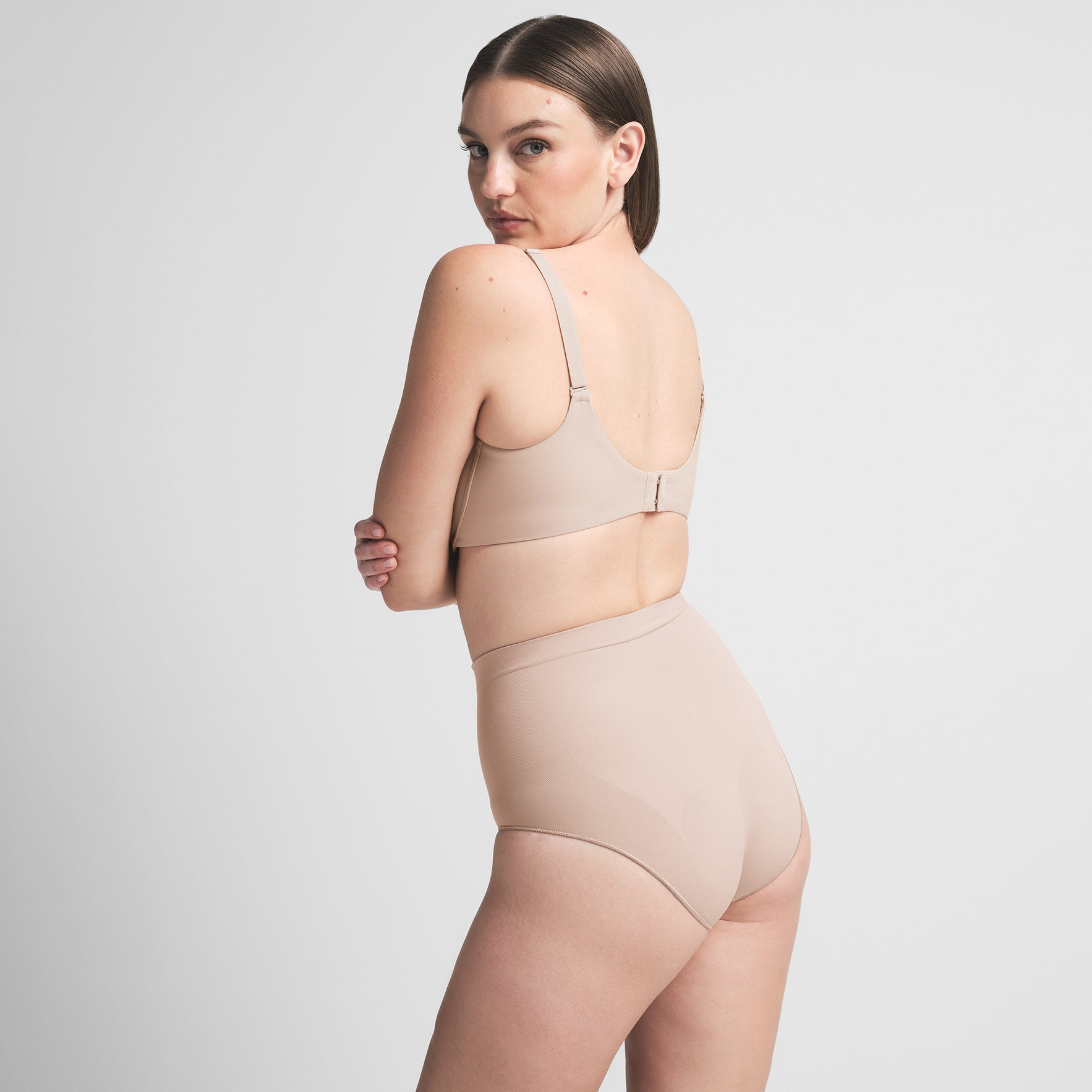 SEAMLESS SCULPT MID WAIST BRIEF | MICA