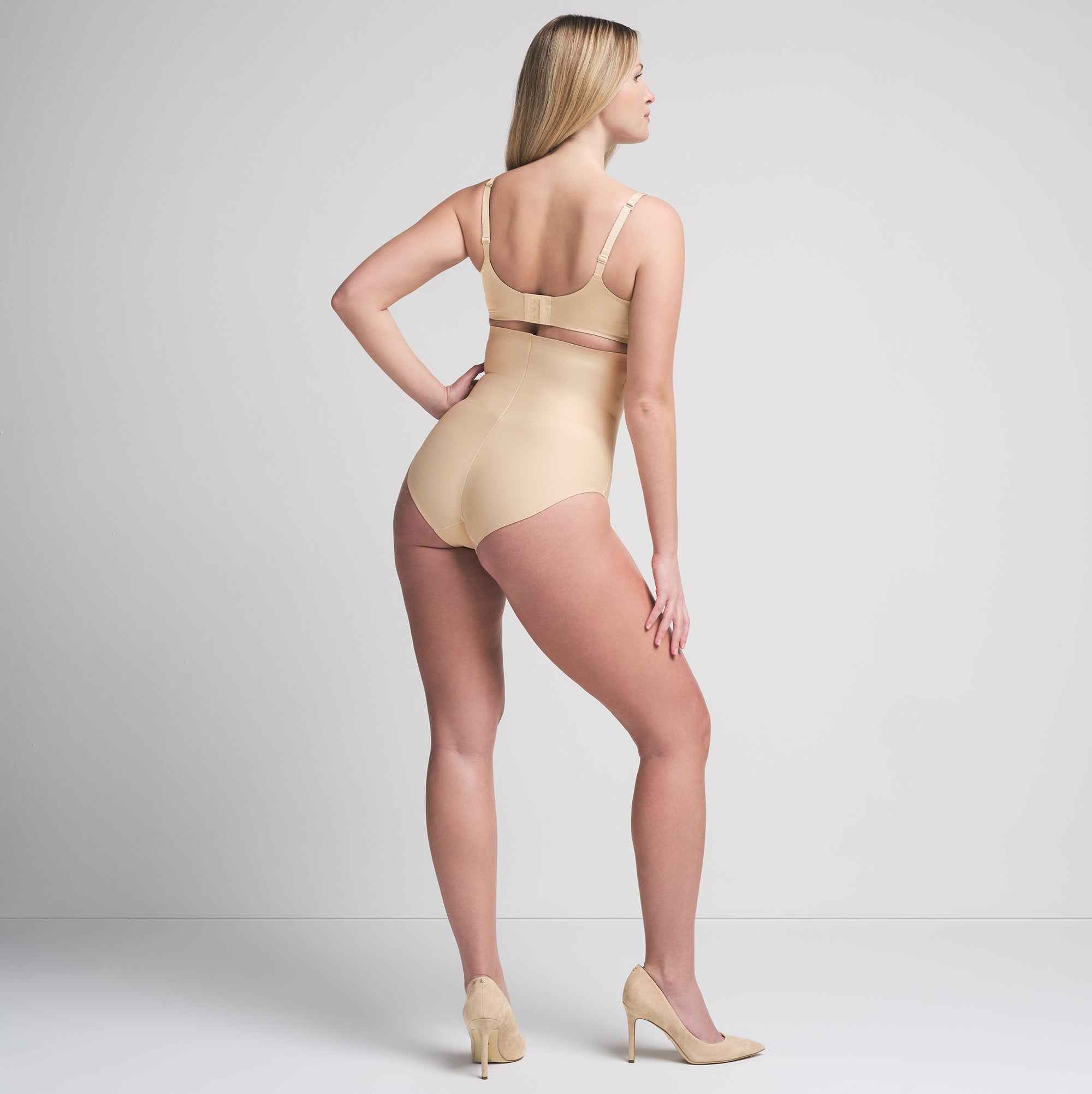 SKIMS BODY CORE SCULPT HIGH-WAISTED BRIEF | SAND