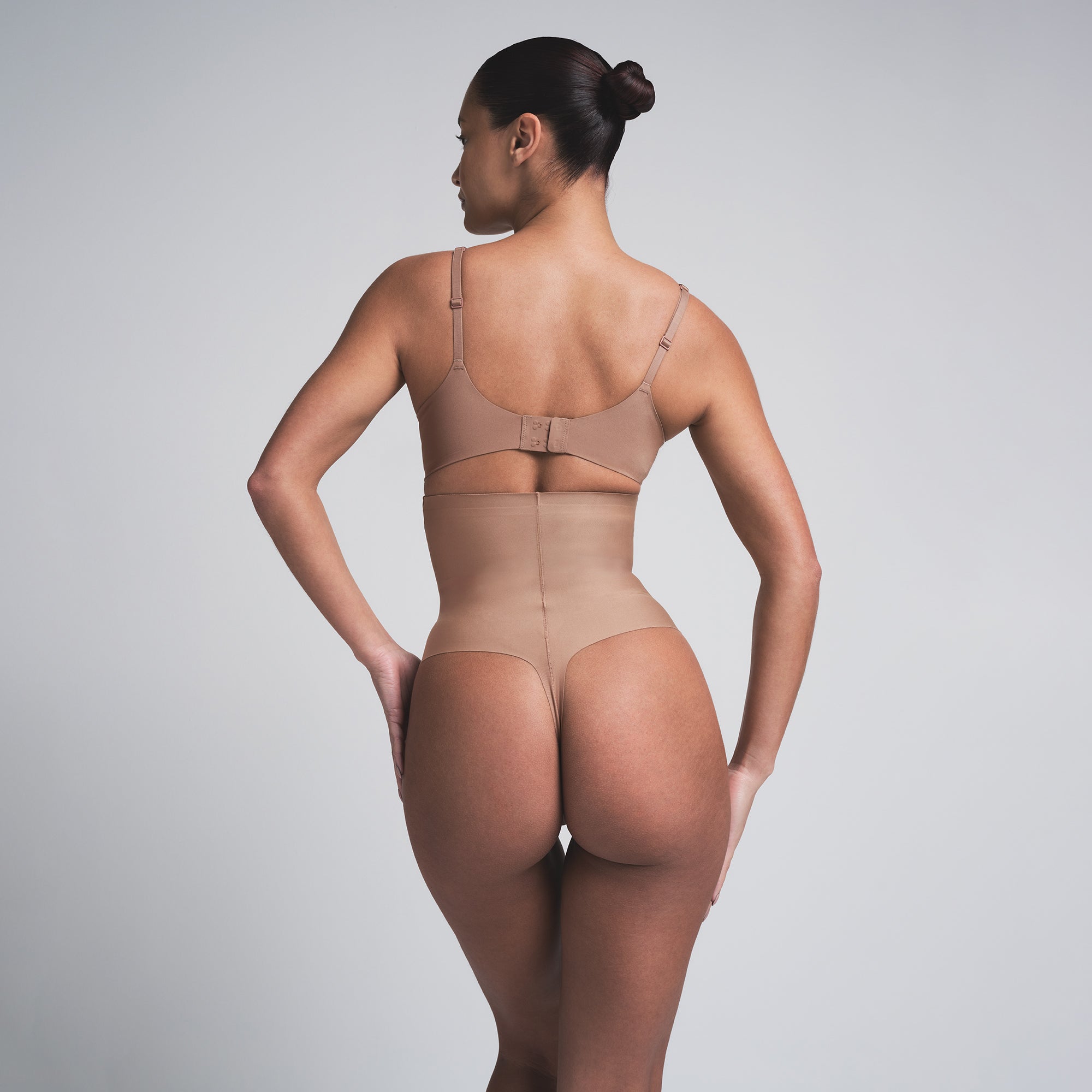 SKIMS BODY CORE SCULPT HIGH-WAISTED THONG | SIENNA