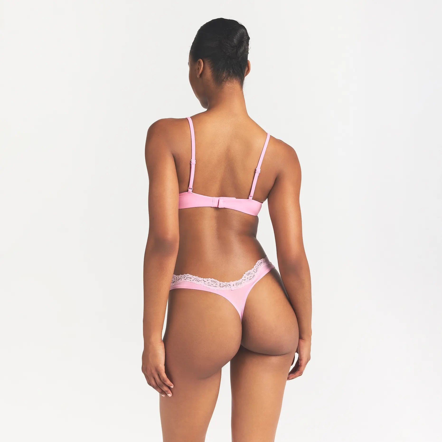 FITS EVERYBODY LACE DIPPED THONG | BUBBLE GUM TONAL