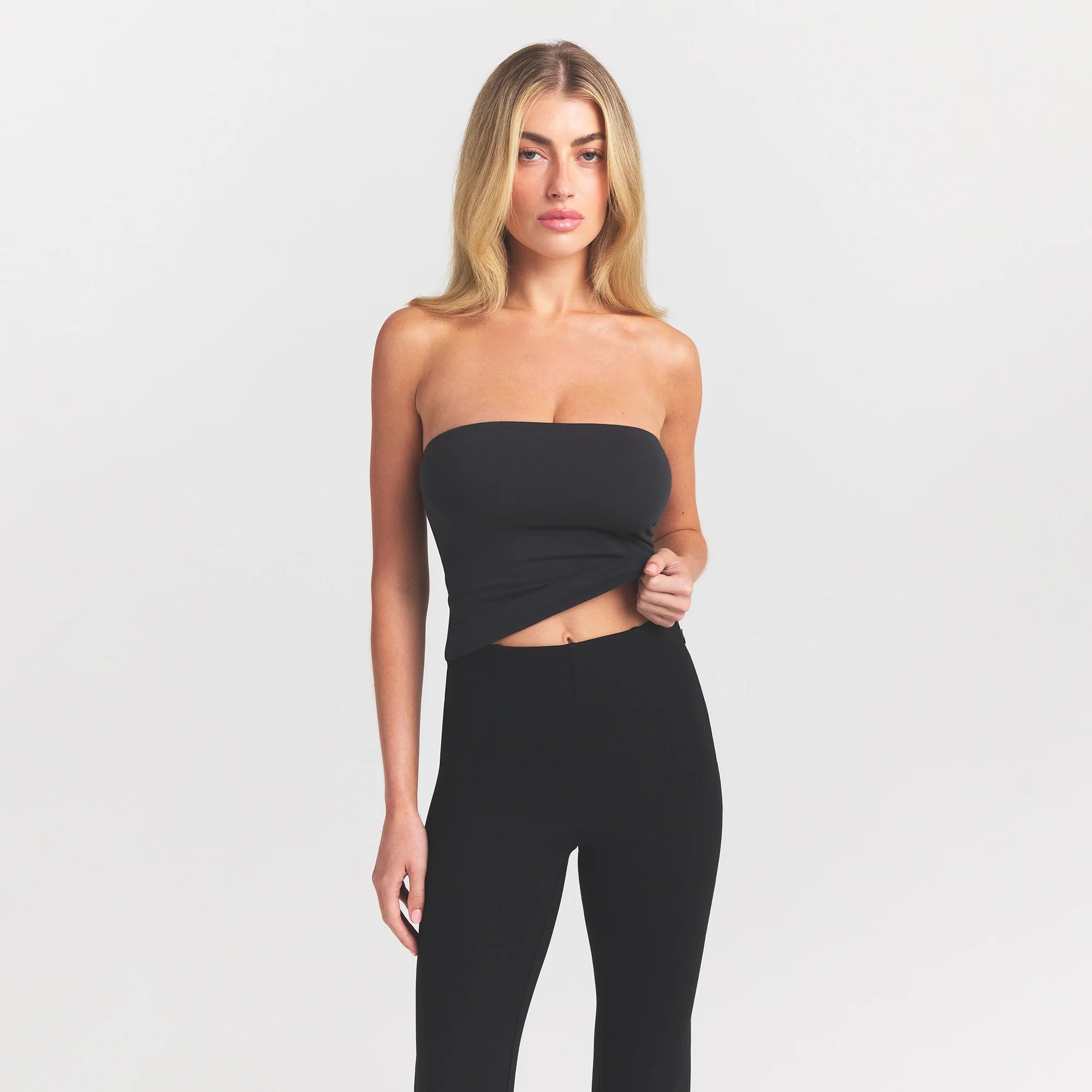 THE ESSENTIAL COLLECTION HIGH-WAISTED CROPPED KICK FLARE PANT | OBSIDIAN