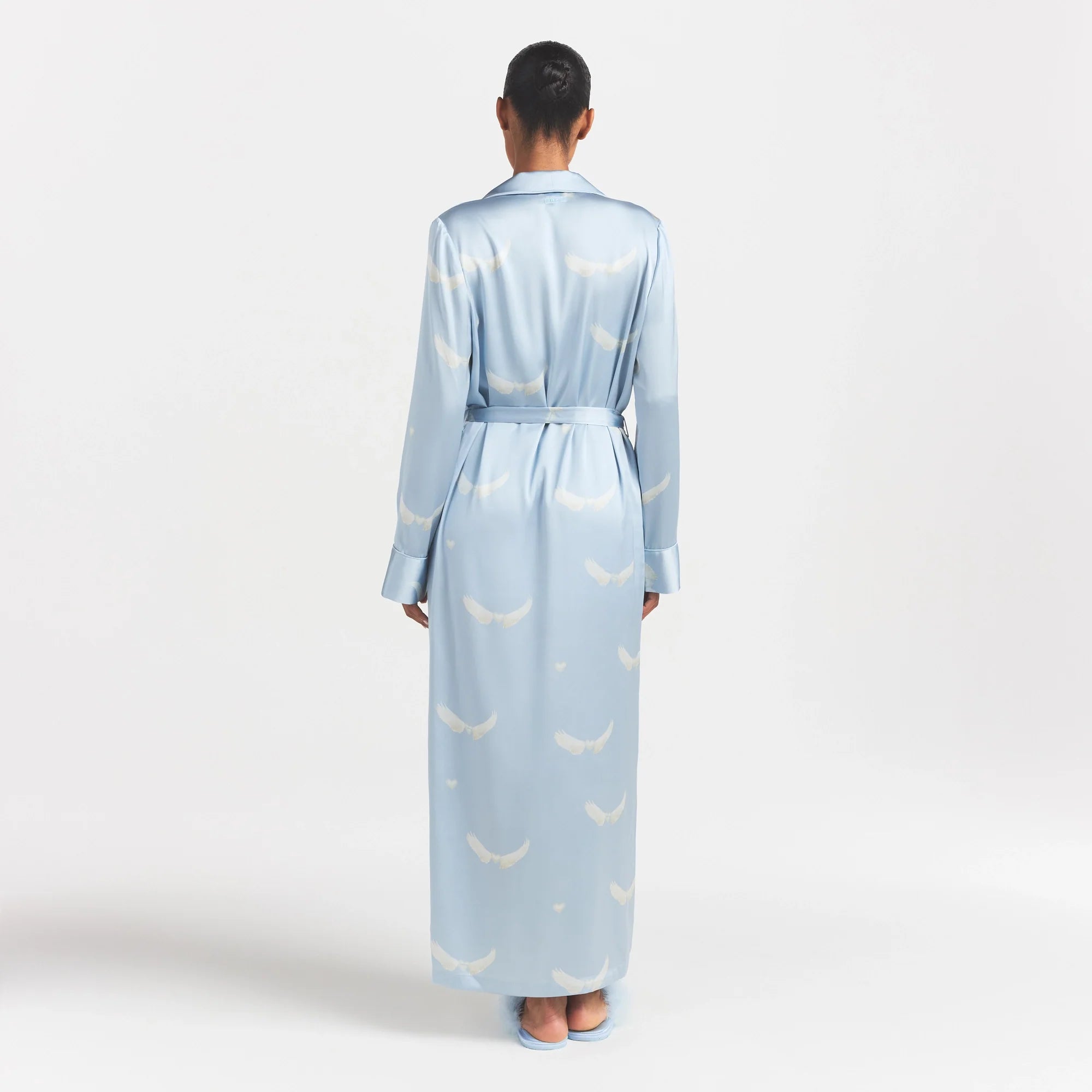 WOVEN SHINE LONG ROBE | AERO WING HEARTS PRINT