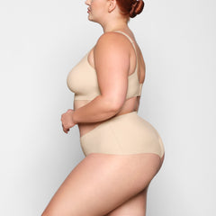 NAKED SCOOP BRALETTE | SAND